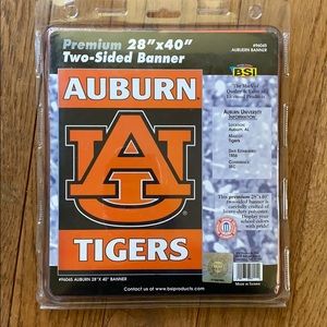 New Auburn Tigers banner NWOT